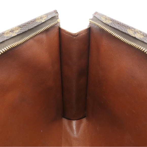 ⚜️💯Authentic LOuis Vuitton Toiletry 26⚜️ - Picture 9 of 10